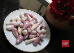 珠葱酱烧梅花肉的做法图解1