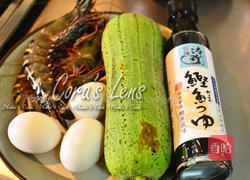 明虾蛋丝瓜的做法图解1