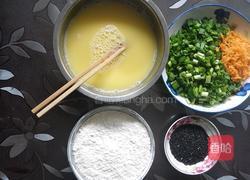 韮菜鸡蛋煎饼的做法图解2