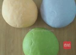 彩色饺子的做法图解2