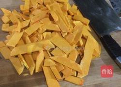 南瓜小米粥的做法图解1