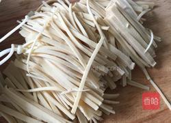 凉拌千张金针菇的做法图解2