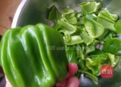 青椒牛肉片。的做法图解2