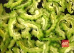 凉拌苦瓜的做法图解3