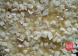 鸡腿菇炒香干的做法图解3