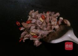 酸豆角炒鸡珍的做法图解4