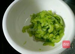 苦瓜炒鸡蛋的做法图解4