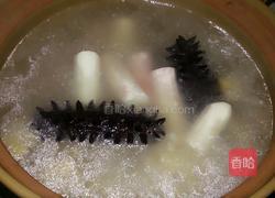 海参排骨淮山莲子百合太子参白木耳汤的做法图解7
