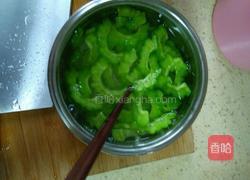苦瓜炒蛋的做法图解3