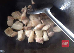 五花肉烧豆芽的做法图解2