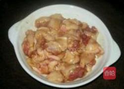 辣椒炒肉的做法图解1