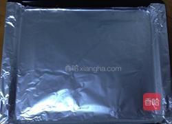 抹茶红豆奶油夹心蛋糕卷的做法图解3
