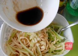 凉拌黄瓜豆片的做法图解5