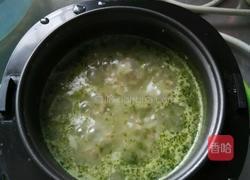 白菜瘦肉粥的做法图解2