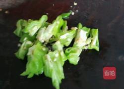 青椒韭菜苔炒肉片的做法图解1