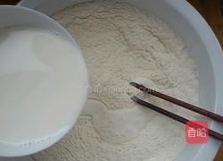 奶香荷叶饼的做法图解2