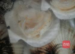 蒜蓉粉丝扇贝的做法图解1
