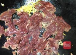 牛肉炒嫩莲藕的做法图解3