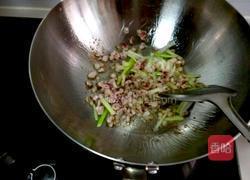 香菇炒饭的做法图解3