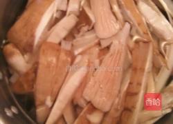 伞把菇炒肉片的做法图解1