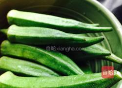 香菇蒜汁秋葵的做法图解1