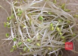 豆芽炒粉条的做法图解2