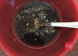 香辣黄瓜丝拌豆腐的做法图解2