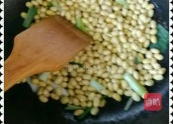 黄豆炒榨菜丝的做法图解6