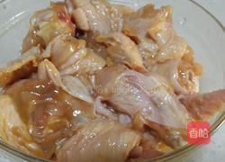 土豆烧鸡翅的做法图解2