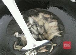 青椒杏鲍菇丝的做法图解1