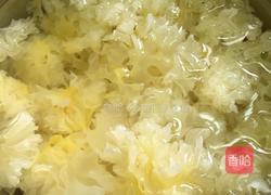 冰糖银耳羹的做法图解2