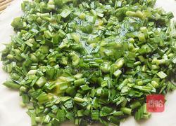 韭菜鸡蛋饼的做法图解7