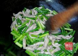蒜苔炒肉的做法图解4