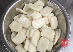 蟹羔炒年糕的做法图解2