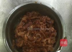 家常京酱肉丝卷千张的做法图解1