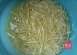 青椒炒土豆丝的做法图解2