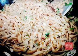 豆芽炒河粉的做法图解9