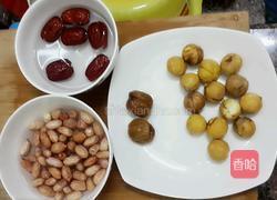 栗子花生鸡脚汤的做法图解2