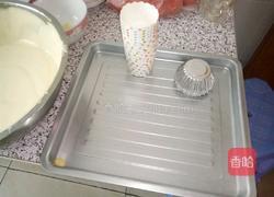 纸杯蛋糕（烤箱）的做法图解8