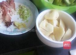 米汤土豆炖豆角。的做法图解1