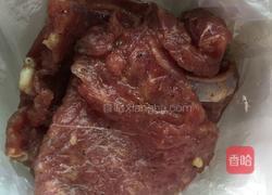 牛柳炒彩椒的做法图解1