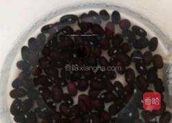 黑豆红皮花生奶的做法图解1