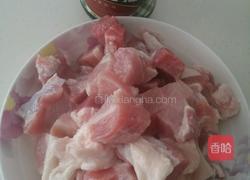 酱油烧肉的做法图解1