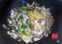香菇炒土豆条的做法图解4