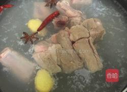 排骨烧土豆的做法图解2
