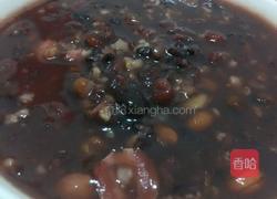补血养颜黑米杂粮粥的做法图解8