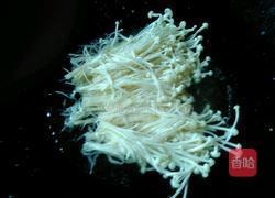金针菇炒肉的做法图解2