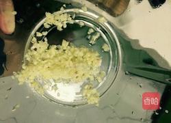 泡椒凤爪的做法图解1