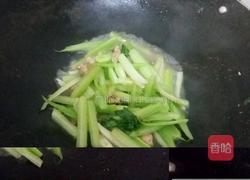 芹菜炒肉的做法图解6