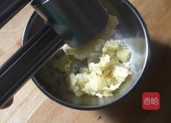 蒜蓉粉丝蒸扇贝的做法图解3